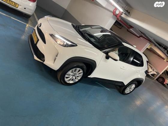 טויוטה יאריס קרוס Sky אוט' 1.5 (125 כ''ס) בנזין 2022 למכירה במבשרת ציון