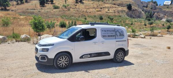 סיטרואן ברלינגו דור 3 (2018 ואילך) Live אוט' דיזל 5 מק' 1.5 (130 כ''ס) דיזל 2022 למכירה בחדרה
