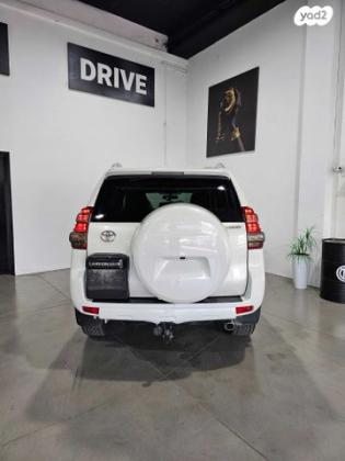 טויוטה לנד קרוזר קצר 4X4 Luxury אוט' דיזל 2.8 (177 כ"ס) דיזל 2017 למכירה באשדוד