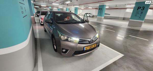 טויוטה קורולה GLI-FL אוט' 1.6 (132 כ''ס) [2013-2016] בנזין 2014 למכירה בירושלים