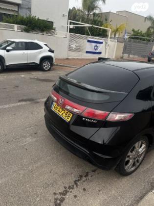הונדה סיוויק האצ'בק החדשה Luxury אוט' 1.8 (140 כ''ס) בנזין 2009 למכירה בגן יבנה
