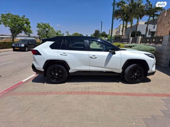 טויוטה RAV4 הייבריד E-motion Sky הייבריד אוט' 2.5 (178 כ''ס) בנזין 2022 למכירה בחדיד