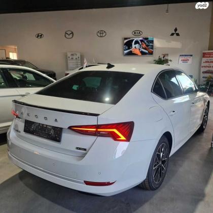 סקודה אוקטביה Dynamic אוט' 1.5 (150 כ''ס) בנזין 2023 למכירה באכסאל