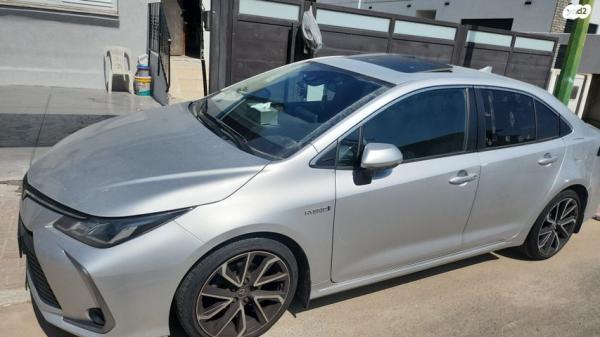 טויוטה קורולה הייבריד Special Edition סדאן אוט' 1.8 (98 כ''ס) בנזין 2019 למכירה בגן יבנה