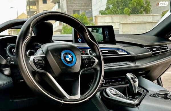 ב.מ.וו i8 4X4 Luxury קופה הייבריד אוט' 1.5 (362 כ"ס) היברידי חשמל / בנזין 2016 למכירה בראשון לציון