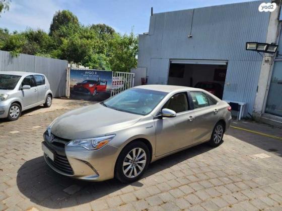 טויוטה קאמרי LE הייבריד אוט' 2.5 (158 כ"ס) בנזין 2016 למכירה באור יהודה