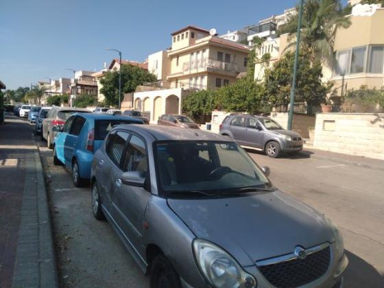 דייהטסו סיריון CZ אוט' 1.3 (102 כ''ס) בנזין 2003 למכירה בפרדס חנה כרכור