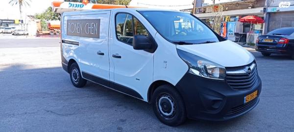 אופל ויוארו קצר Van ידני דיזל 1.6 (116 כ''ס) דיזל 2015 למכירה בתל אביב יפו