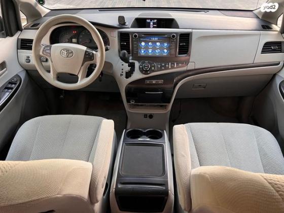 טויוטה סיינה LE אוט' 8 מק' 3.5 (266 כ"ס) בנזין 2015 למכירה בבת ים