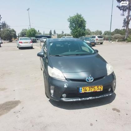 טויוטה פריוס GLI Plug In הייבריד אוט' 1.8 (99 כ"ס) היברידי חשמל / בנזין 2013 למכירה בטבריה