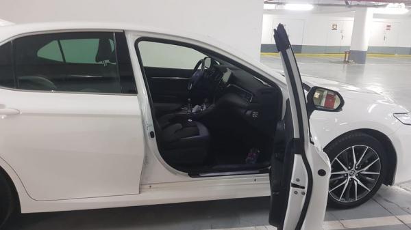 טויוטה קאמרי LE הייבריד אוט' 2.5 (178 כ''ס) בנזין 2022 למכירה בחשמונאים