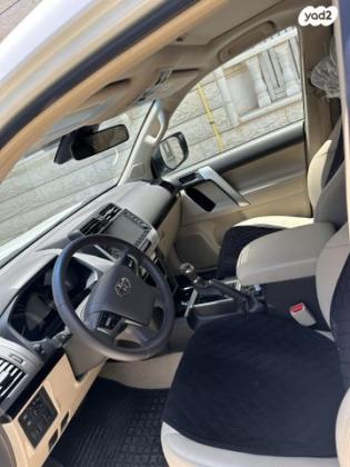 טויוטה לנד קרוזר קצר 4X4 Luxury SWB אוט' 3 דלתות דיזל 2.8 (204 כ''ס) דיזל 2022 למכירה בחורה