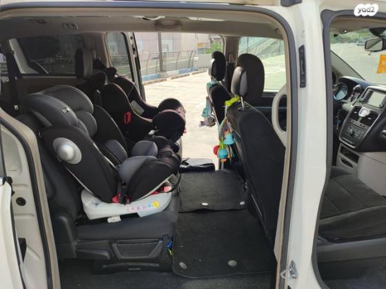 קרייזלר גראנד וויאג'ר Touring אוט' 7 מק' 3.6 (279 כ''ס) בנזין 2013 למכירה בקרית מוצקין