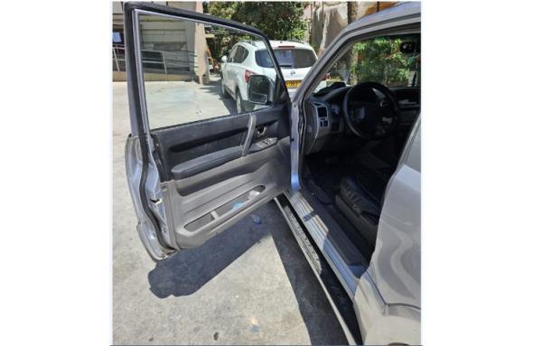 מיצובישי פג'רו קצר 4X4 Limited אוט' דיזל 5 מק' 3.2 (160 כ''ס) דיזל 2005 למכירה בדייר אל אסד