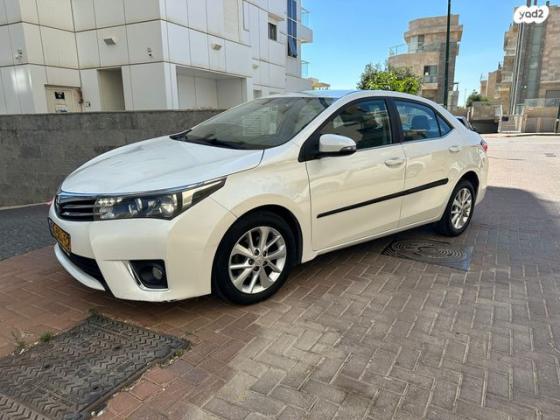 טויוטה קורולה GLI-FL אוט' 1.6 (132 כ''ס) [2013-2016] בנזין 2013 למכירה בנתניה