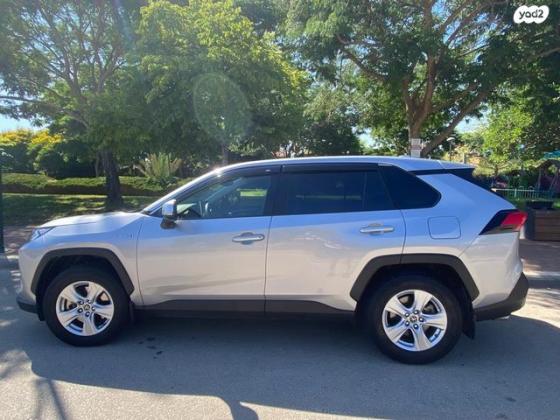 טויוטה RAV4 הייבריד E-xperience הייבריד 5 דל' אוט' 2.5 (178 כ''ס) בנזין 2019 למכירה בבת חן