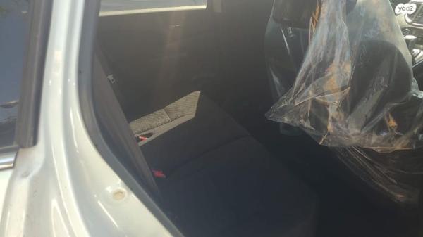 הונדה CR-V 4X4 Elegance אוט' 2.0 (155 כ"ס) בנזין 2017 למכירה בטבריה