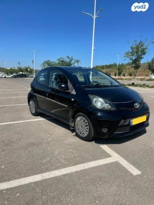 טויוטה אייגו (AYGO) Plus רובוטית 1.0 (69 כ''ס) בנזין 2012 למכירה במודיעין מכבים רעות