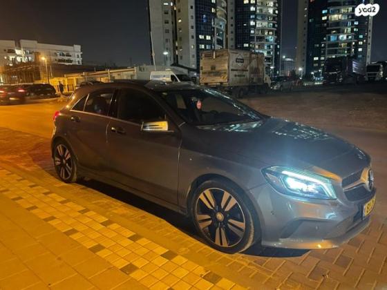 מרצדס A-Class A250 Urban FL אוט' 2.0 (211 כ"ס) בנזין 2017 למכירה בנצרת