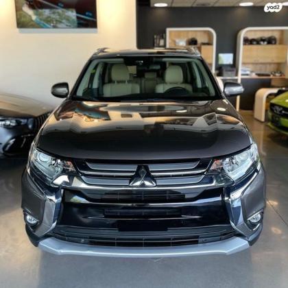 מיצובישי אאוטלנדר Premium אוט' 7 מק' 2.0 (150 כ''ס) בנזין 2017 למכירה בראשון לציון