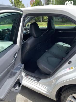 טויוטה קאמרי XLE הייבריד אוט' 2.5 (178 כ''ס) בנזין 2019 למכירה בתל אביב יפו