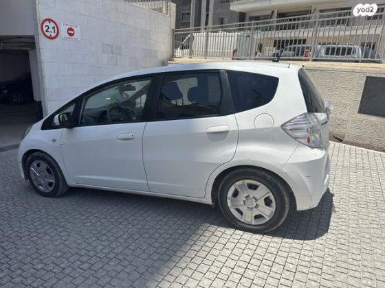 הונדה ג'אז הייבריד הייבריד אוט' 1.3 (102 כ''ס) בנזין 2013 למכירה בתל אביב יפו