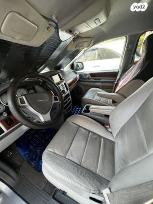 קרייזלר גראנד וויאג'ר Touring אוט' 7 מק' 3.8 (193 כ"ס) בנזין 2009 למכירה ברחובות