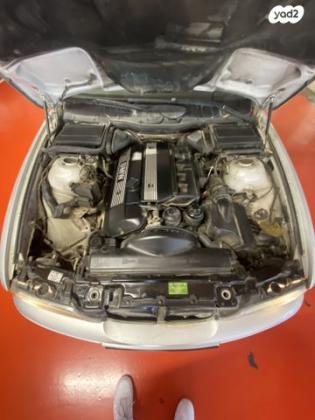 ב.מ.וו סדרה 5 520I/A Exclusive אוט' 2.2 (170 כ''ס) בנזין 2001 למכירה בחיפה