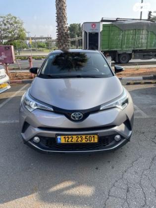 טויוטה C-HR Chic הייבריד אוט' 1.8 (98 כ"ס) בנזין 2018 למכירה בהרצליה