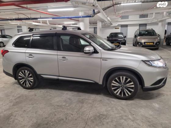 מיצובישי אאוטלנדר Instyle אוט' 7 מק' 2.0 (150 כ"ס) בנזין 2019 למכירה בגן יבנה