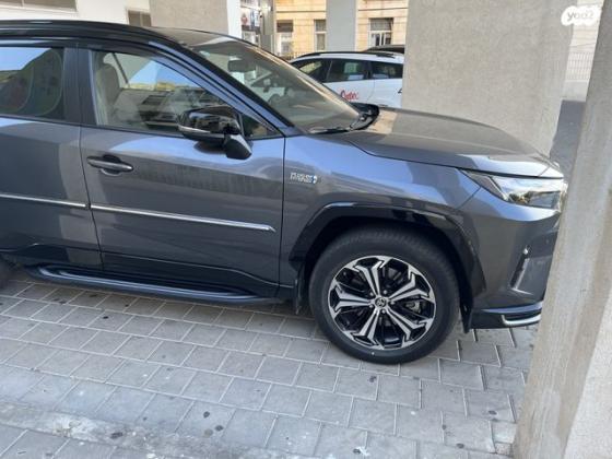 טויוטה RAV4 הייבריד 4X4 E-Motion פלאג-אין אוט' 2.5 (185 כ''ס) היברידי חשמל / בנזין 2023 למכירה בטבריה