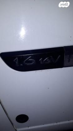 רנו מגאן דור 2 (2004-2010) PR אוט' 4 דל' 1.6 (115 כ''ס) בנזין 2004 למכירה ברמת גן