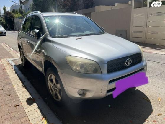טויוטה RAV4 ארוך 4X4 Premium אוט' 2.0 (152 כ''ס) בנזין 2007 למכירה ברמת גן