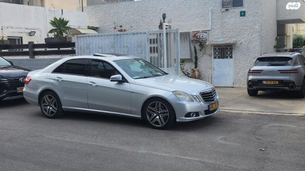 מרצדס E-Class E300 Classic אוט' 3.0 (231 כ''ס) בנזין 2010 למכירה בנהריה