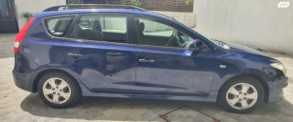 יונדאי i30CW Inspire סטיישן אוט' 1.6 (126 כ''ס) בנזין 2011 למכירה בפתח תקווה