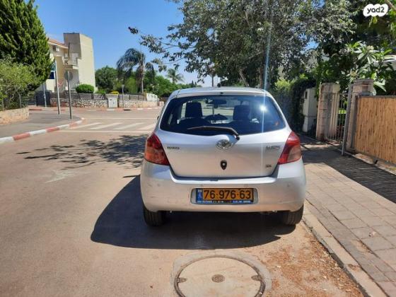 טויוטה יאריס Sol רובוטית 1.3 (87 כ"ס) בנזין 2008 למכירה בפרדס חנה כרכור