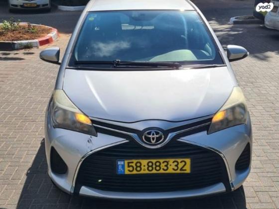 טויוטה יאריס Sol אוט' 1.3 (99 כ"ס) בנזין 2015 למכירה בראש העין