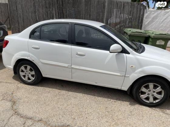קיה ריו EX סדאן אוט' 1.4 (97 כ''ס) בנזין 2009 למכירה בנתניה