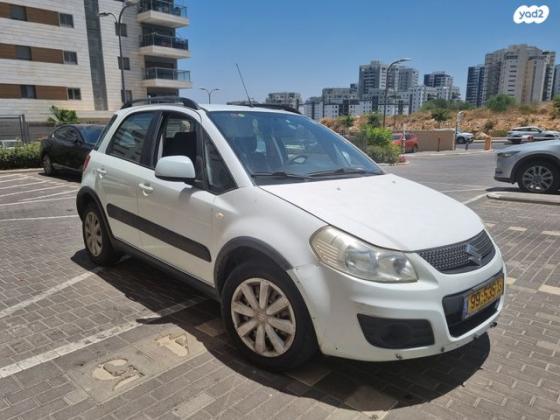 סוזוקי SX4 GLA הצ'בק אוט' 1.6 (120 כ"ס) בנזין 2012 למכירה בראש העין