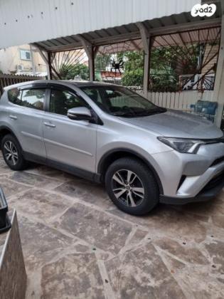 טויוטה RAV4 ארוך 4X4 GLI MC אוט' 2.0 (152 כ"ס) בנזין 2016 למכירה בחדרה