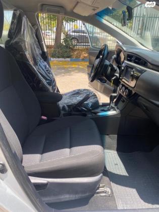 טויוטה קורולה Sun אוט' 1.6 (132 כ"ס) בנזין 2015 למכירה באביחיל