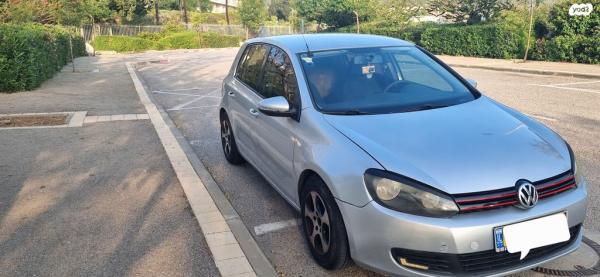 פולקסווגן גולף Trendline אוט' 5 דל' 1.6 (102 כ''ס) בנזין 2009 למכירה בחיפה