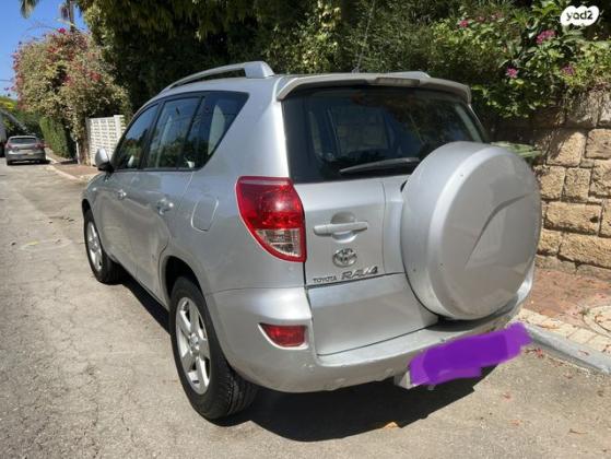 טויוטה RAV4 ארוך 4X4 Premium אוט' 2.0 (152 כ''ס) בנזין 2007 למכירה ברמת גן