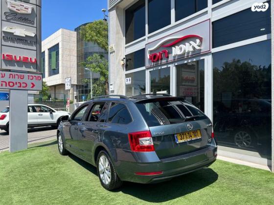 סקודה אוקטביה ספייס Ambition אוט' 1.4 (150 כ''ס) בנזין 2018 למכירה בראשון לציון