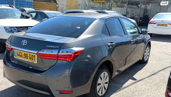טויוטה קורולה Sun אוט' 1.6 (132 כ"ס) בנזין 2018 למכירה ב