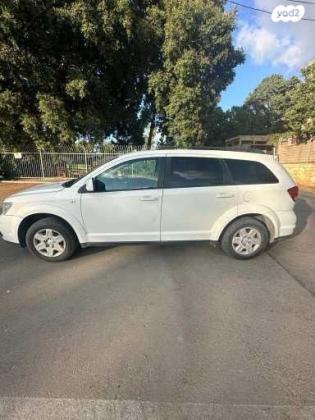 דודג' ג'רני SE אוט' 7 מק' 2.4 (168 כ"ס) בנזין 2011 למכירה בפרדס חנה כרכור