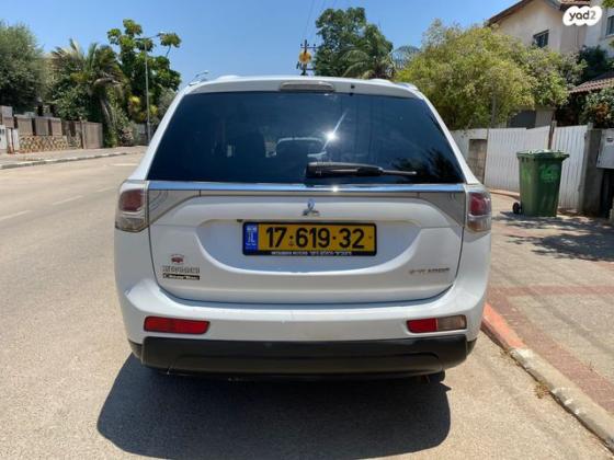 מיצובישי אאוטלנדר Instyle אוט' 5 מק' 2.0 (150 כ"ס) בנזין 2015 למכירה בפרדס חנה כרכור