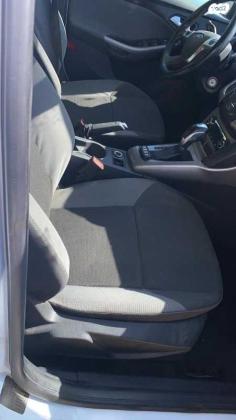 פורד פוקוס Trend סטיישן אוט' 1.6 (125 כ''ס) בנזין 2013 למכירה בראשון לציון
