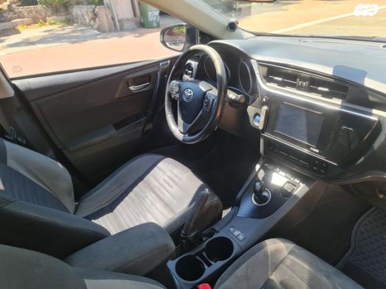 טויוטה אוריס הייבריד TS סטיישן הייבריד אוט' 1.8 (99 כ"ס) בנזין 2015 למכירה בקרית טבעון