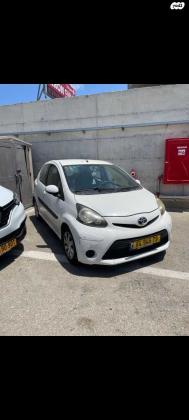 טויוטה אייגו (AYGO) Plus רובוטית 1.0 (69 כ''ס) בנזין 2012 למכירה ברמת השרון